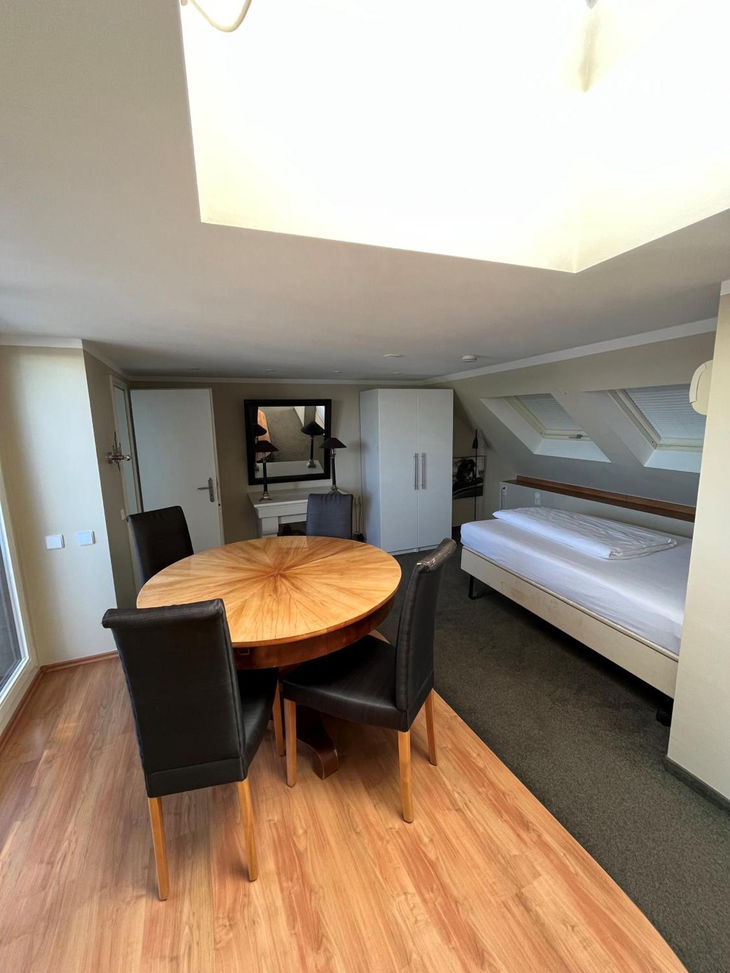 Rugs Hotel Koeln Екстер'єр фото