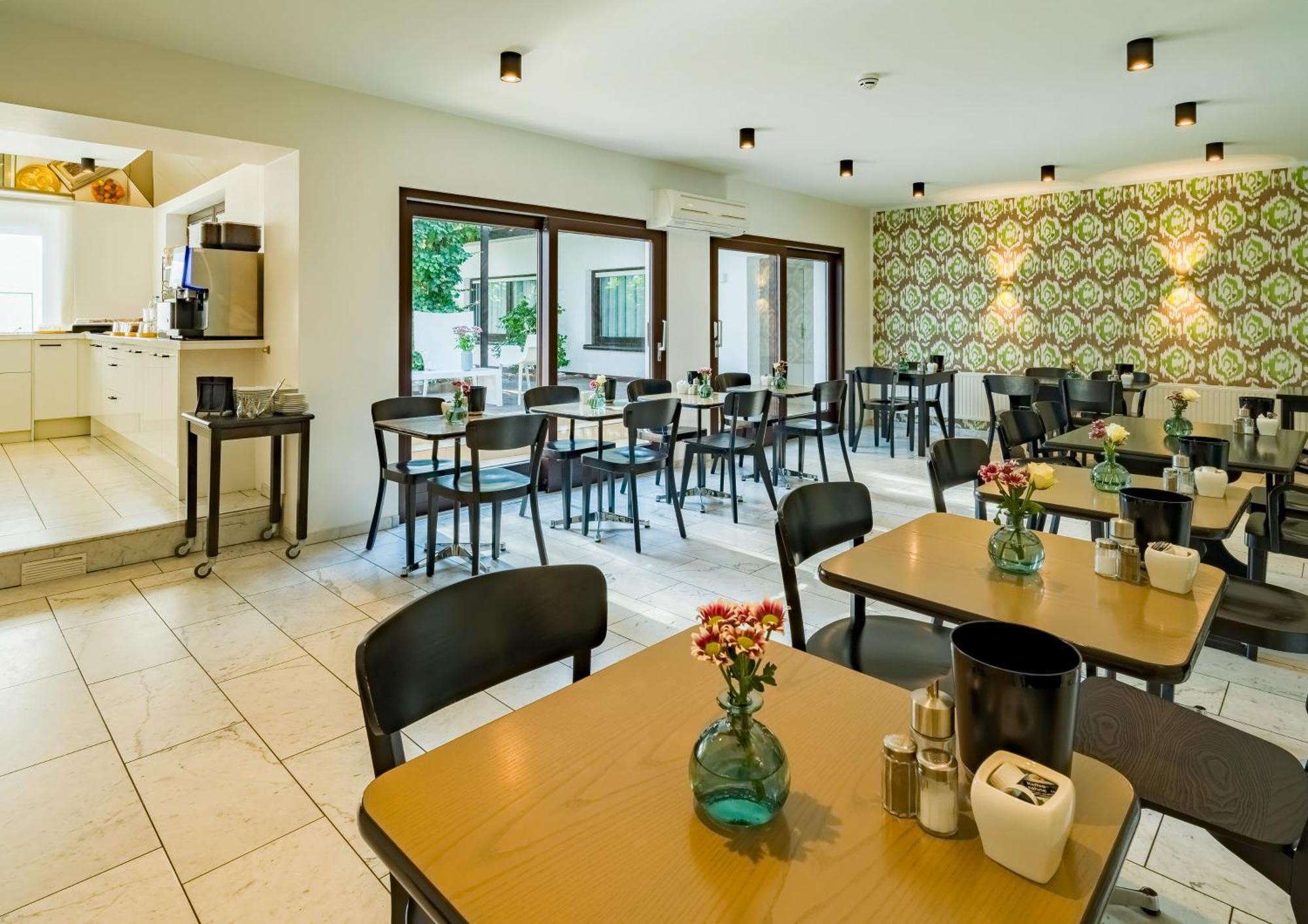 Rugs Hotel Koeln Екстер'єр фото